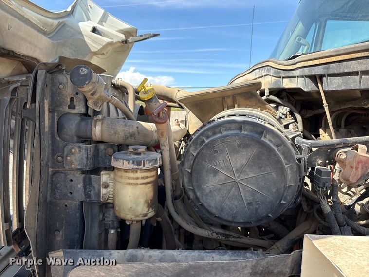 image for item EC8010 2014 International 7400 vacuum truck