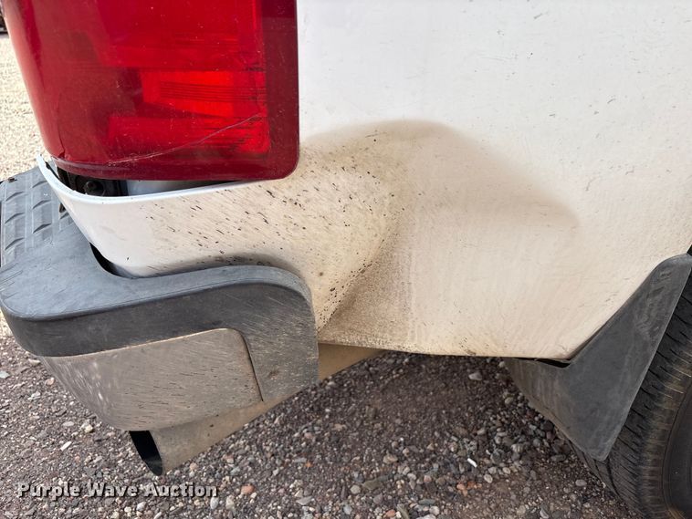 image for item EC8012 2014 Chevrolet Silverado 2500HD Crew Cab pickup truck