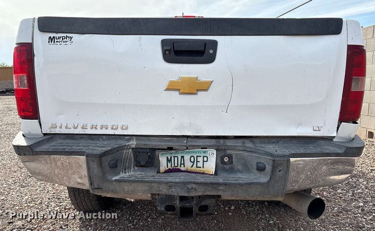 image for item EC8012 2014 Chevrolet Silverado 2500HD Crew Cab pickup truck