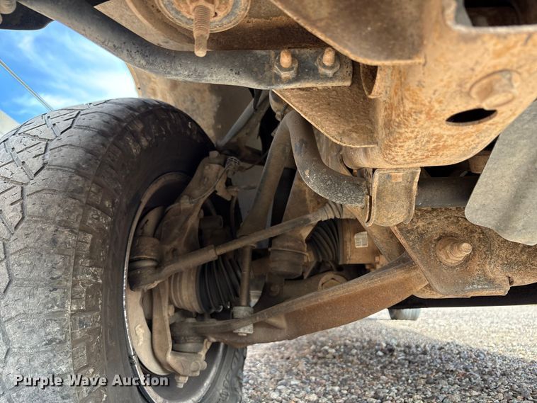 image for item EC8012 2014 Chevrolet Silverado 2500HD Crew Cab pickup truck