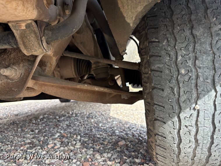 image for item EC8012 2014 Chevrolet Silverado 2500HD Crew Cab pickup truck