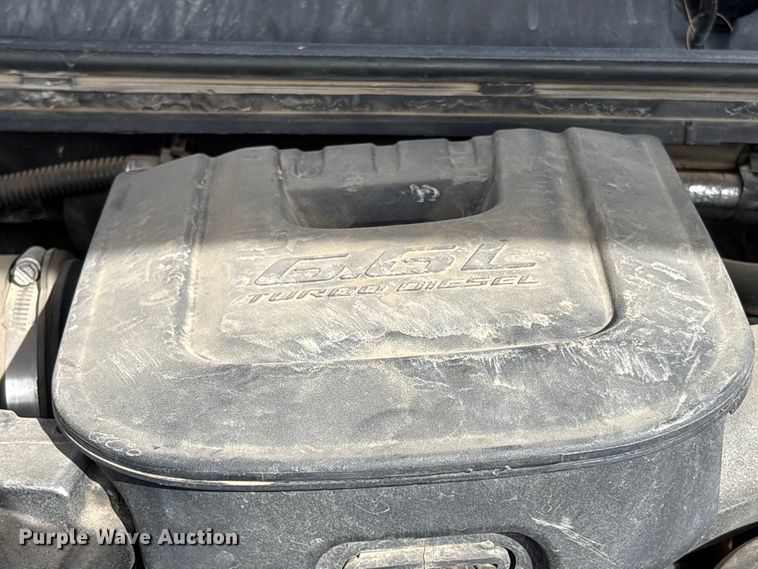 image for item EC8012 2014 Chevrolet Silverado 2500HD Crew Cab pickup truck