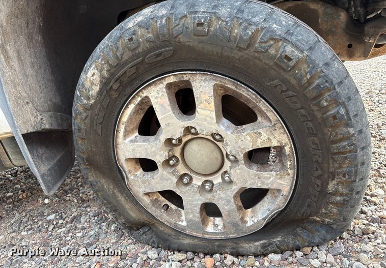 image for item EC8012 2014 Chevrolet Silverado 2500HD Crew Cab pickup truck