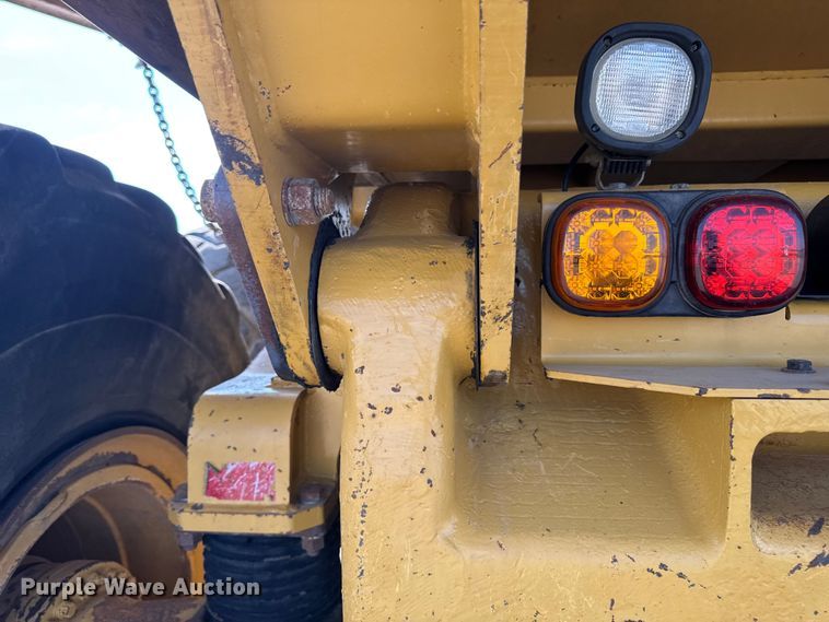 image for item ED1521 2013 Caterpillar 740B articulated haul truck