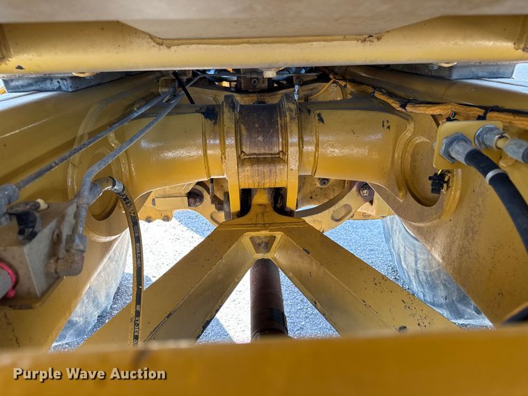 image for item ED1521 2013 Caterpillar 740B articulated haul truck