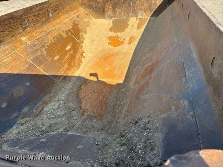 image for item ED1521 2013 Caterpillar 740B articulated haul truck