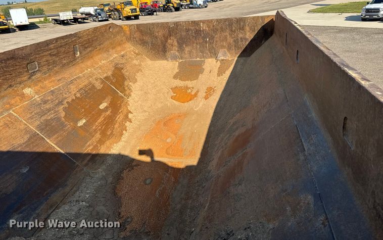 image for item ED1521 2013 Caterpillar 740B articulated haul truck