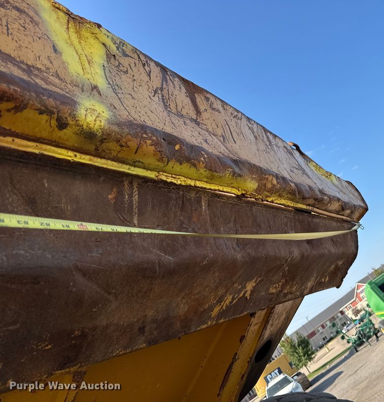 image for item ED1521 2013 Caterpillar 740B articulated haul truck