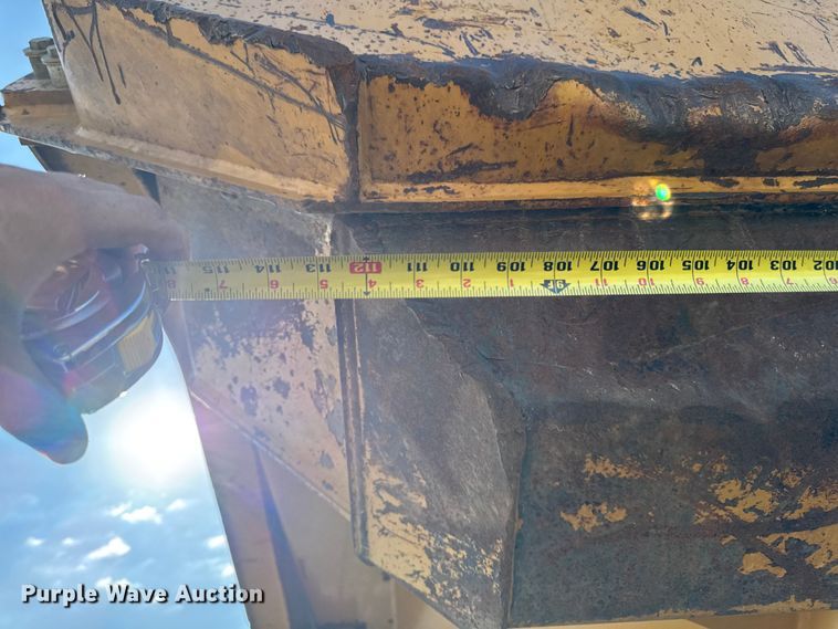 image for item ED1521 2013 Caterpillar 740B articulated haul truck