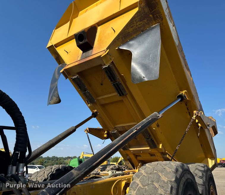 image for item ED1521 2013 Caterpillar 740B articulated haul truck