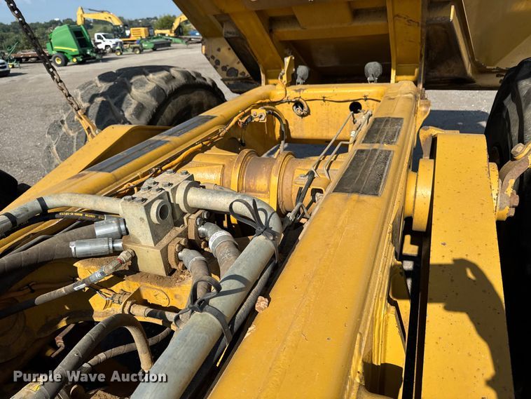 image for item ED1521 2013 Caterpillar 740B articulated haul truck