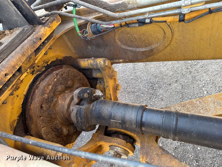 image for item ED1521 2013 Caterpillar 740B articulated haul truck