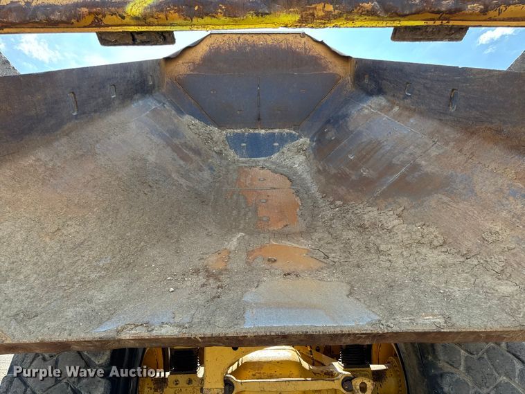 image for item ED1521 2013 Caterpillar 740B articulated haul truck