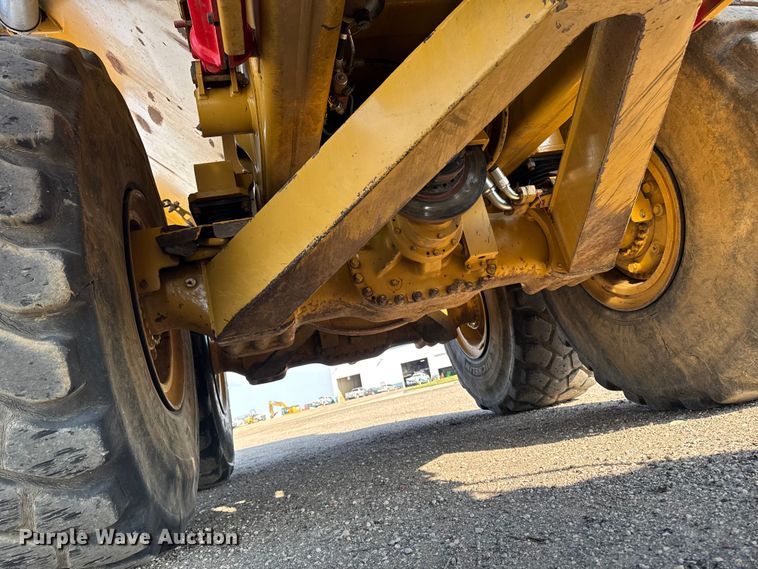 image for item ED1521 2013 Caterpillar 740B articulated haul truck