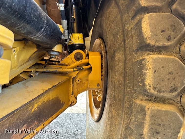 image for item ED1521 2013 Caterpillar 740B articulated haul truck