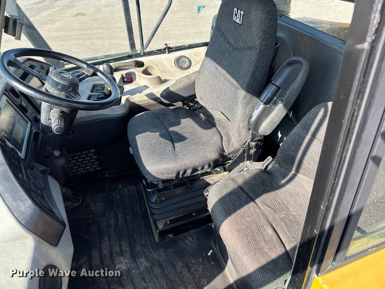 image for item ED1521 2013 Caterpillar 740B articulated haul truck