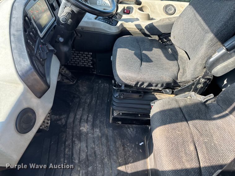 image for item ED1521 2013 Caterpillar 740B articulated haul truck