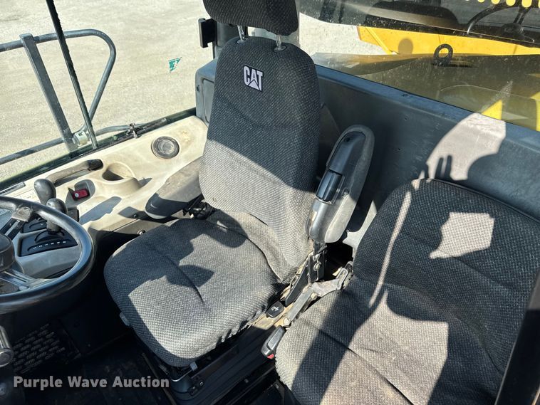 image for item ED1521 2013 Caterpillar 740B articulated haul truck