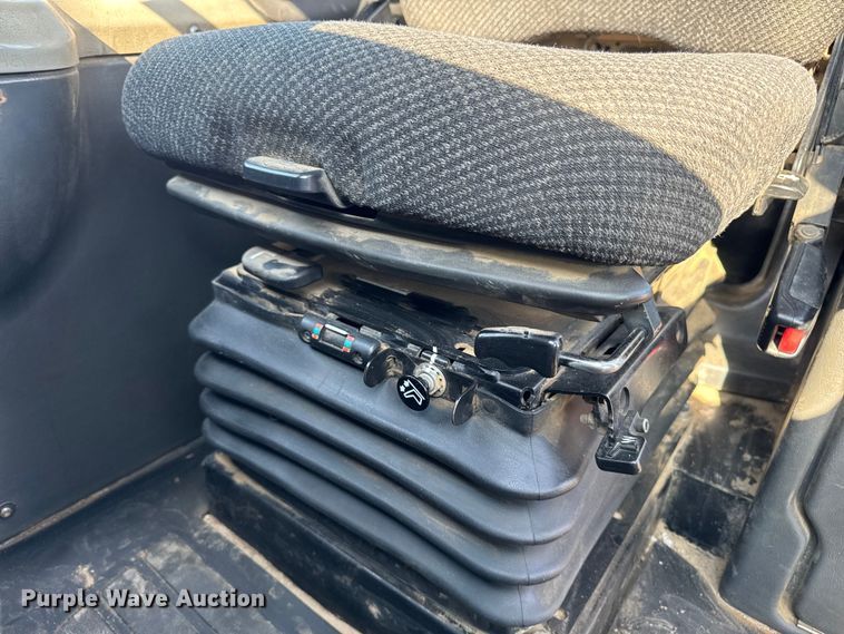 image for item ED1521 2013 Caterpillar 740B articulated haul truck