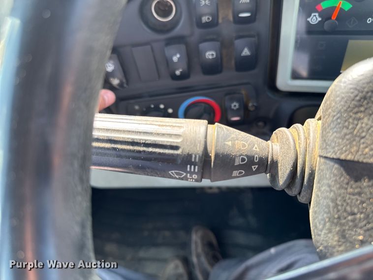 image for item ED1521 2013 Caterpillar 740B articulated haul truck