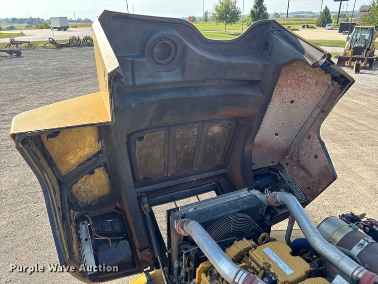 image for item ED1521 2013 Caterpillar 740B articulated haul truck