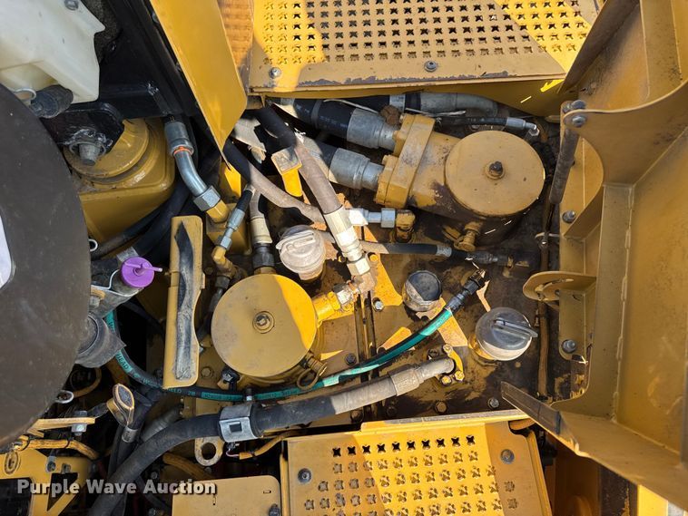 image for item ED1521 2013 Caterpillar 740B articulated haul truck