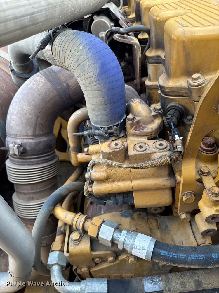 image for item ED1521 2013 Caterpillar 740B articulated haul truck