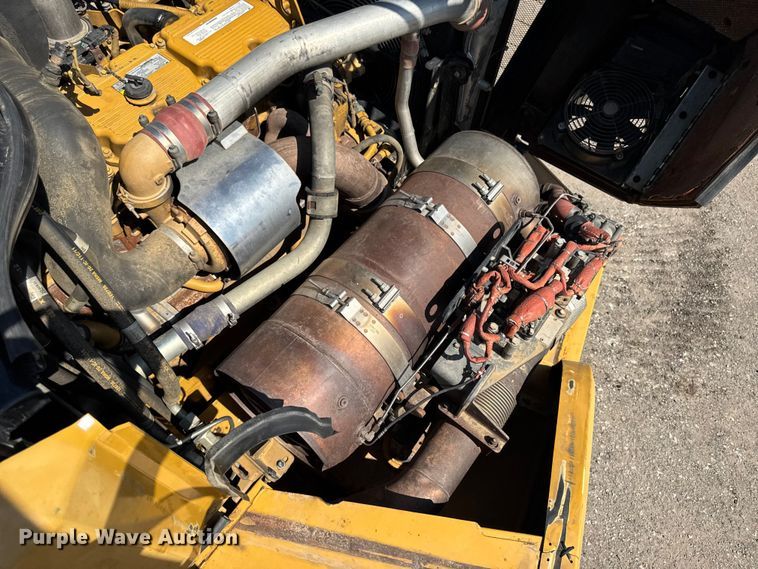 image for item ED1521 2013 Caterpillar 740B articulated haul truck