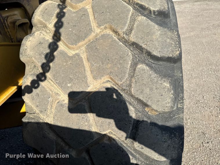 image for item ED1521 2013 Caterpillar 740B articulated haul truck