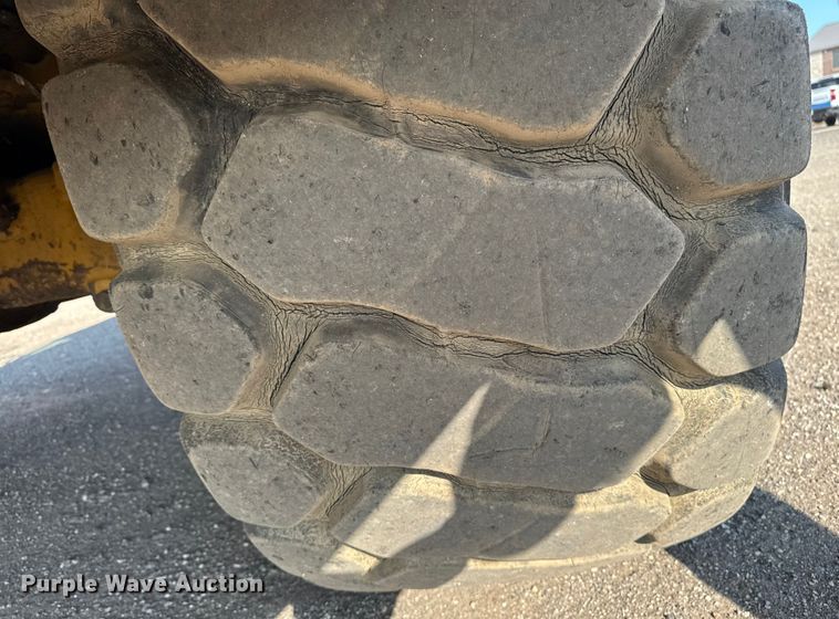 image for item ED1521 2013 Caterpillar 740B articulated haul truck