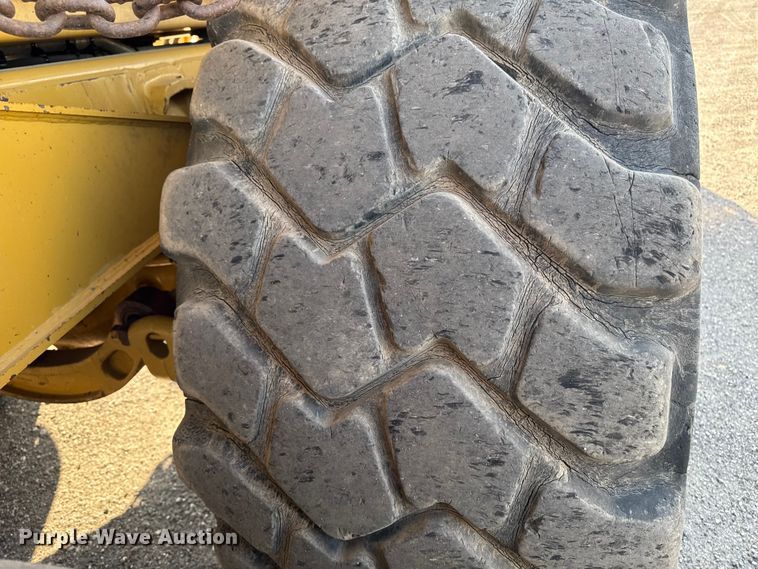 image for item ED1521 2013 Caterpillar 740B articulated haul truck