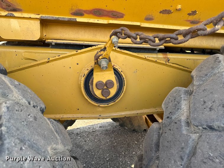 image for item ED1521 2013 Caterpillar 740B articulated haul truck