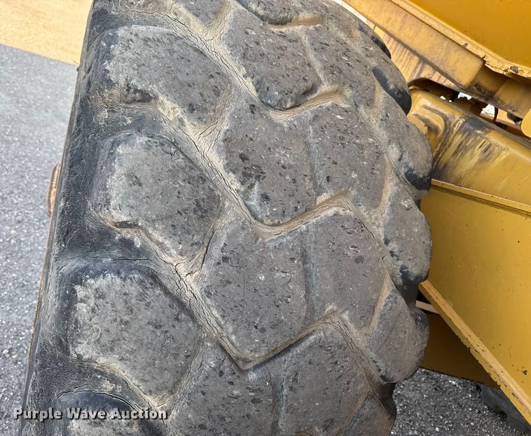 image for item ED1521 2013 Caterpillar 740B articulated haul truck