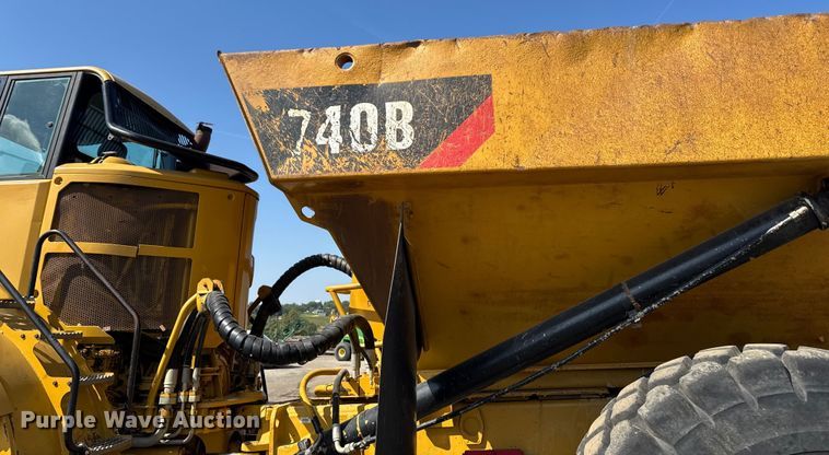 image for item ED1523 2012 Caterpillar 740B articulated haul truck