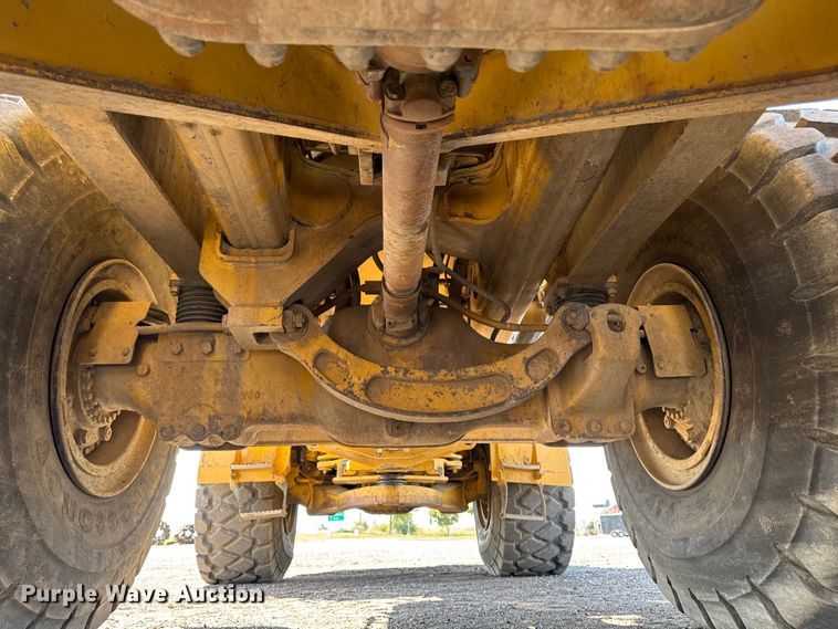 image for item ED1523 2012 Caterpillar 740B articulated haul truck