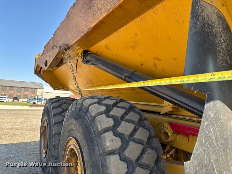 image for item ED1523 2012 Caterpillar 740B articulated haul truck