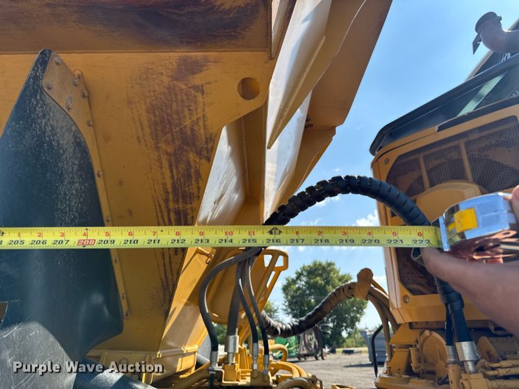 image for item ED1523 2012 Caterpillar 740B articulated haul truck