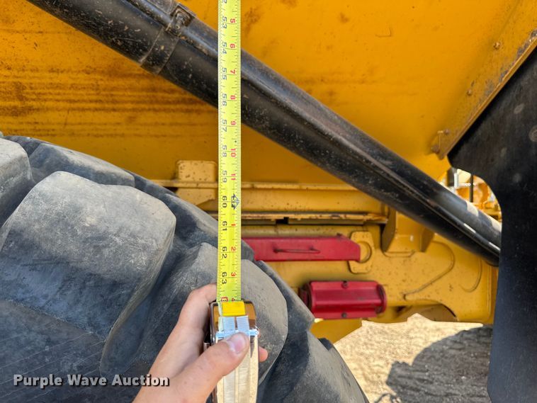 image for item ED1523 2012 Caterpillar 740B articulated haul truck