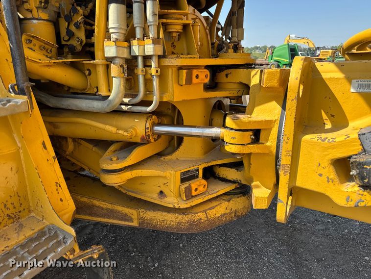 image for item ED1523 2012 Caterpillar 740B articulated haul truck