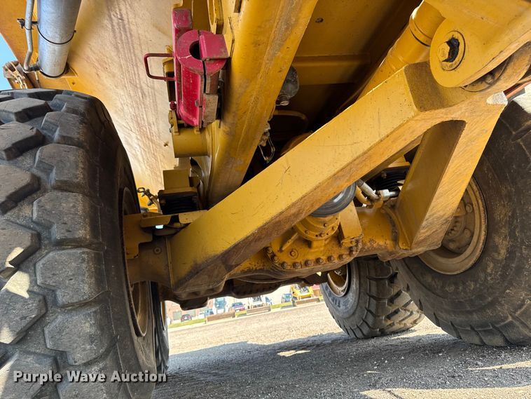 image for item ED1523 2012 Caterpillar 740B articulated haul truck