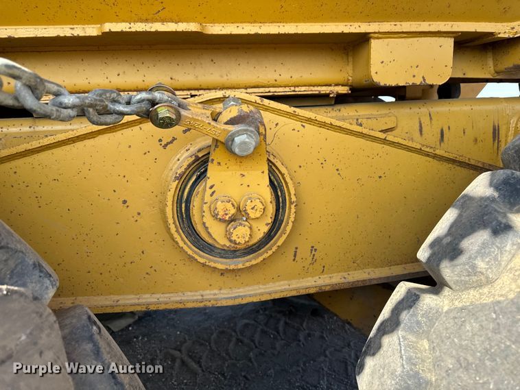 image for item ED1523 2012 Caterpillar 740B articulated haul truck