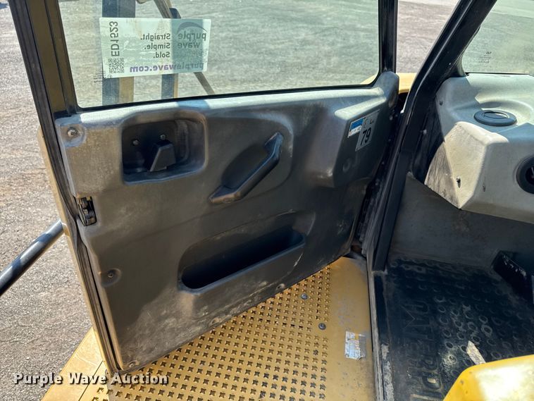 image for item ED1523 2012 Caterpillar 740B articulated haul truck