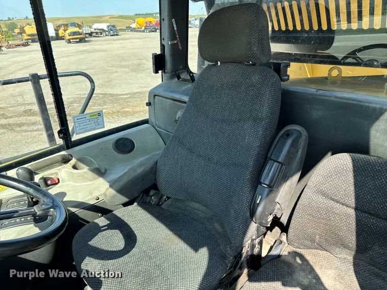 image for item ED1523 2012 Caterpillar 740B articulated haul truck