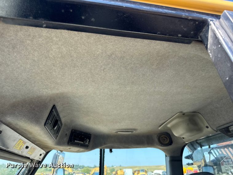 image for item ED1523 2012 Caterpillar 740B articulated haul truck