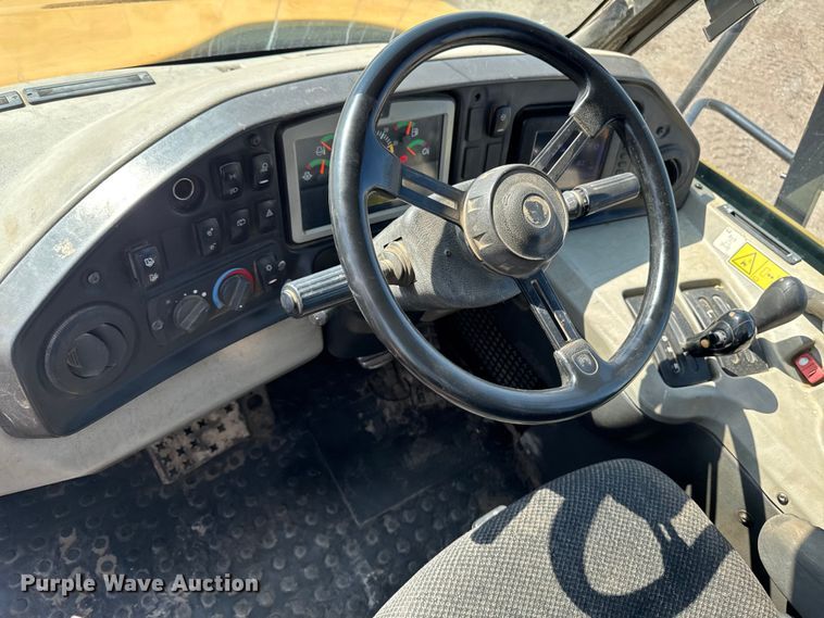 image for item ED1523 2012 Caterpillar 740B articulated haul truck