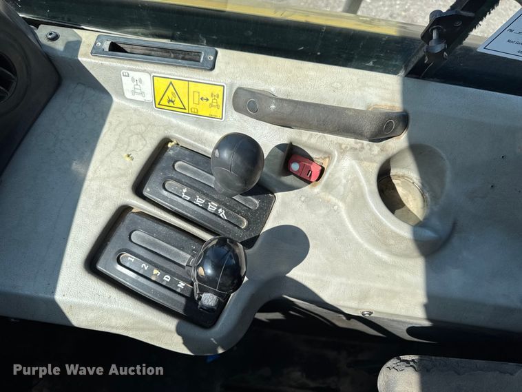 image for item ED1523 2012 Caterpillar 740B articulated haul truck