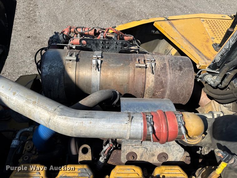 image for item ED1523 2012 Caterpillar 740B articulated haul truck