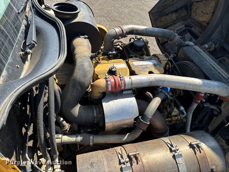 image for item ED1523 2012 Caterpillar 740B articulated haul truck