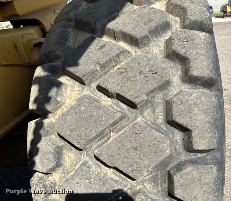 image for item ED1523 2012 Caterpillar 740B articulated haul truck