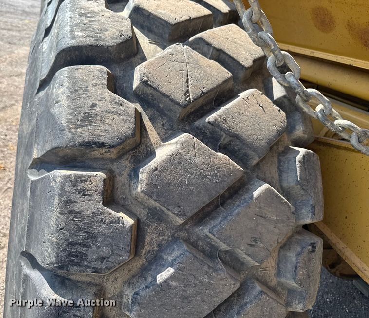 image for item ED1523 2012 Caterpillar 740B articulated haul truck